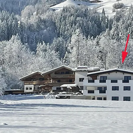 Zell Apartman *